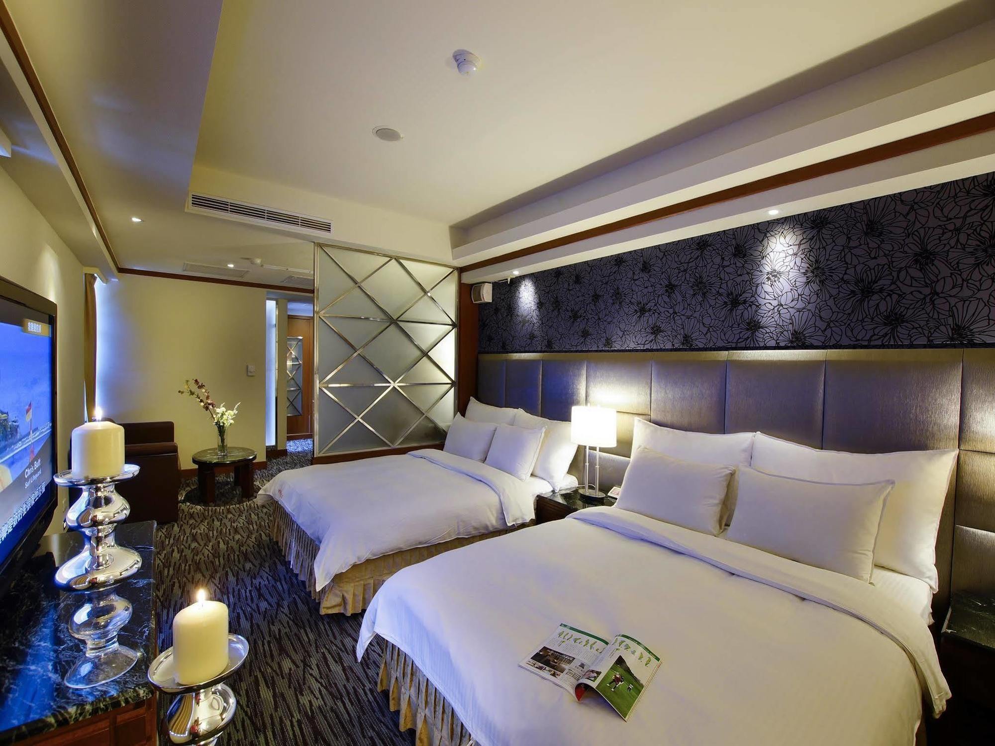 Hotel Dion Taichung Exterior foto